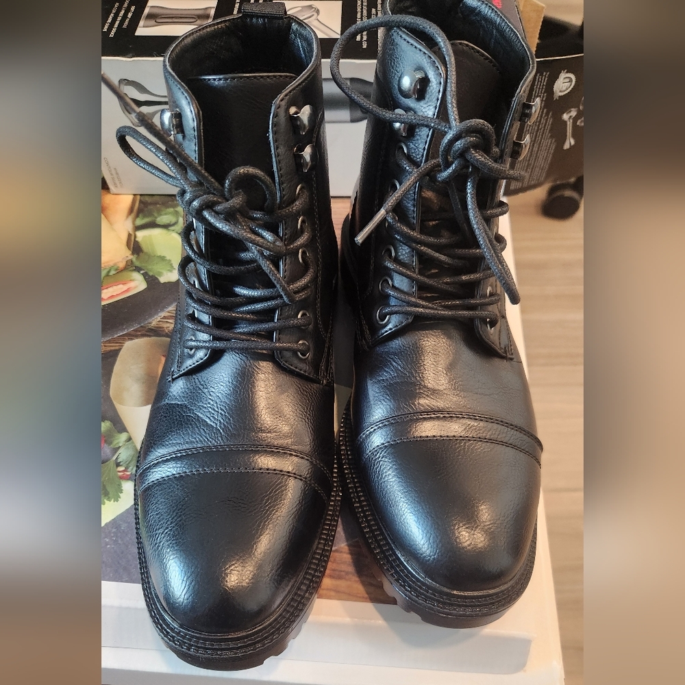 Men's Black Perry Ellis Boots